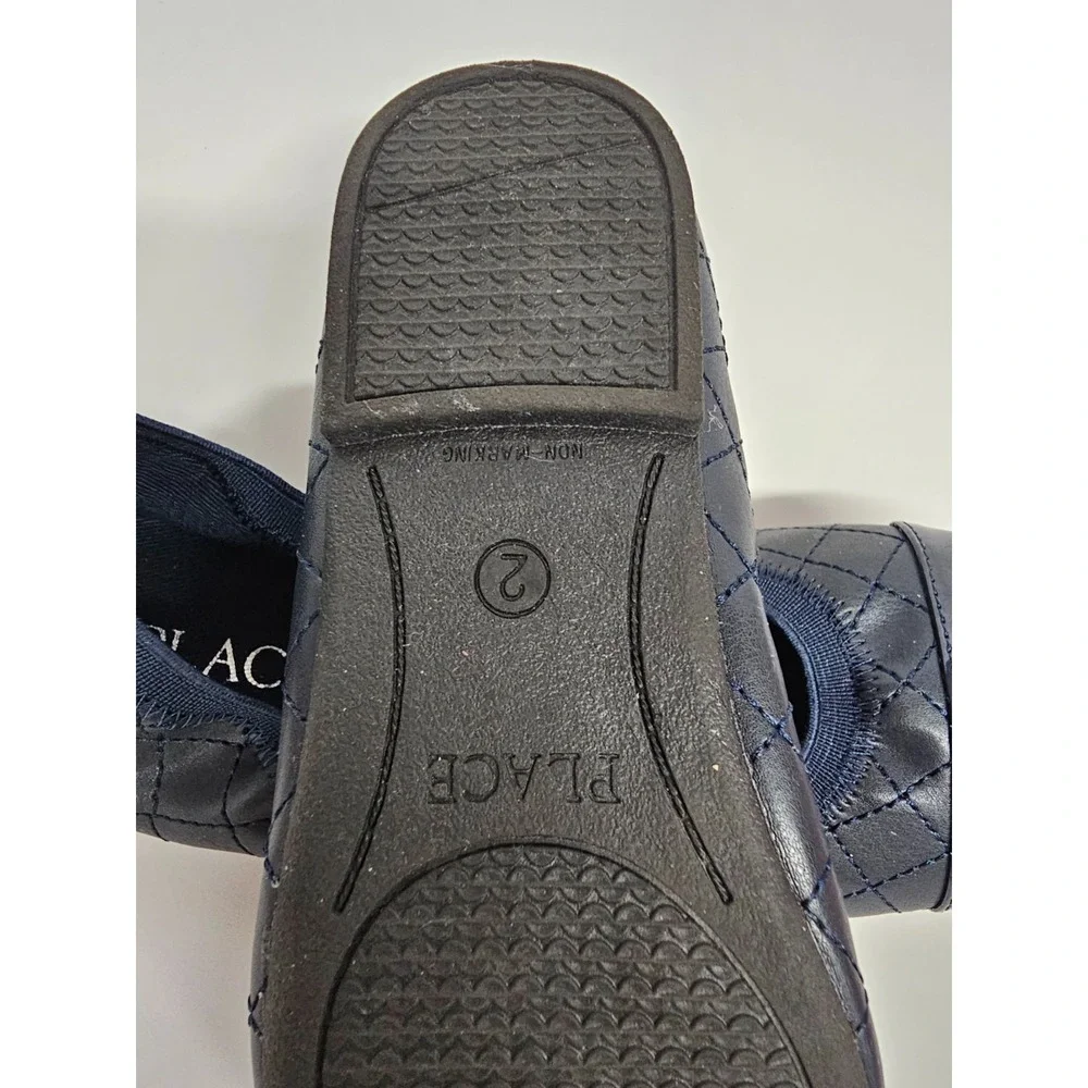 Children's Place Navy Blue ballet flats size 2 in excellent condition
